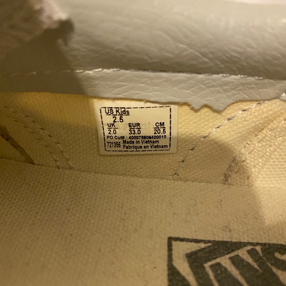 Checker Vans. (used) - Picture 5 of 6